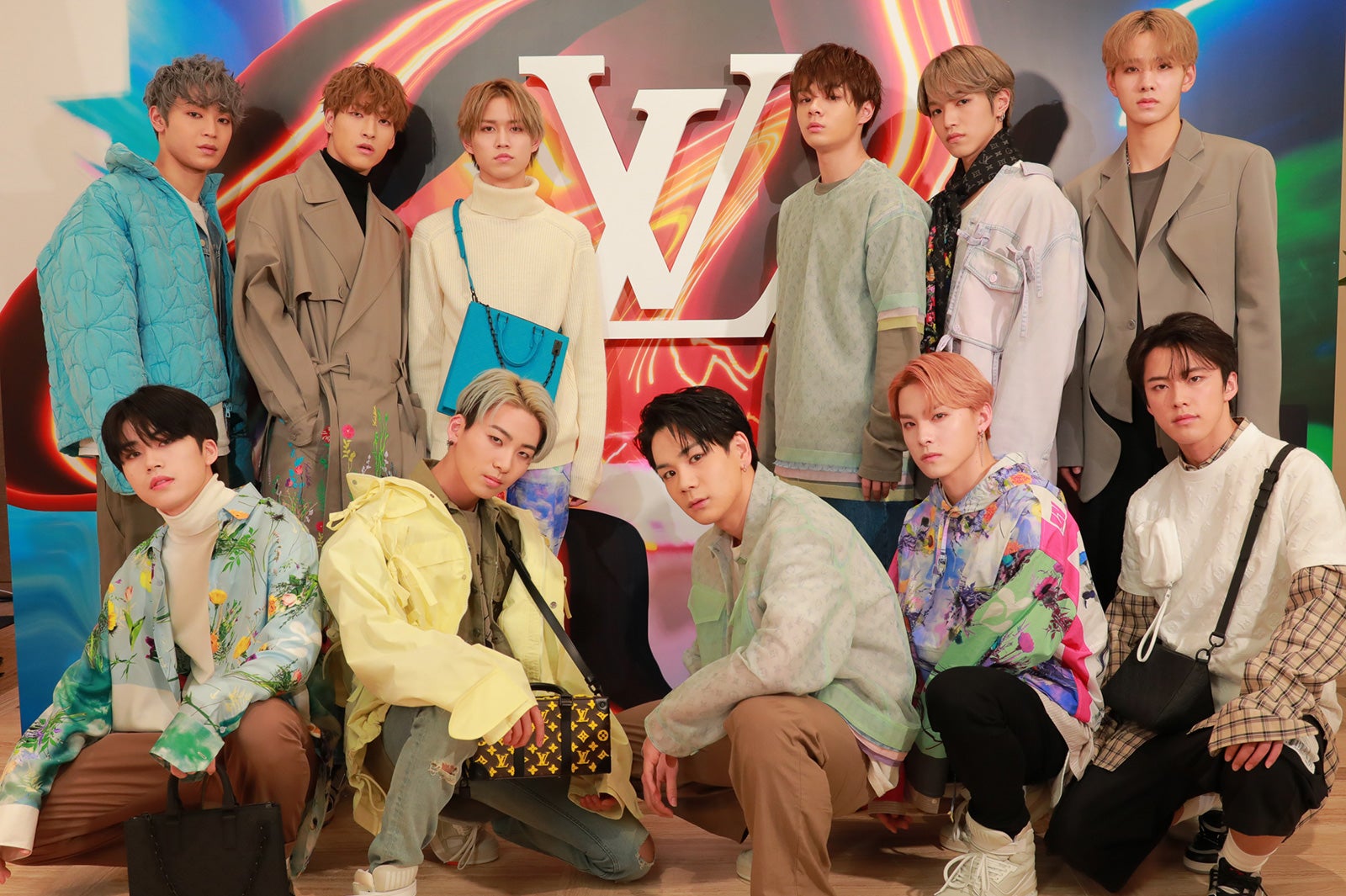 JO1、初の公の場「ルイ・ヴィトン」イベントでサプライズステージ　川尻蓮＆鶴房汐恩は「こんな高級なもの触れないです…」