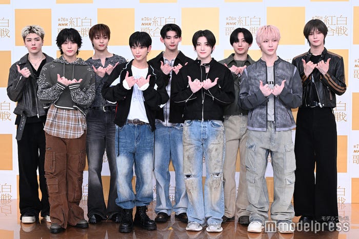(後列左から)MAKI(マキ)、EJ(ウィジュ)、JO(ジョウ)、FUMA(フウマ)、K(ケイ)(前列左から)TAKI(タキ)、HARUA(ハルア)、YUMA(ユウマ)、NICHOLAS(ニコラス)/&TEAM(C)モデルプレス