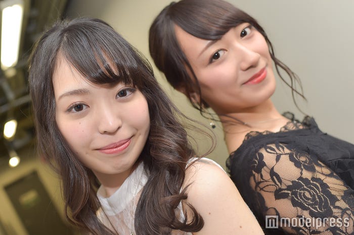(左)白井佑奈さん (C)モデルプレス