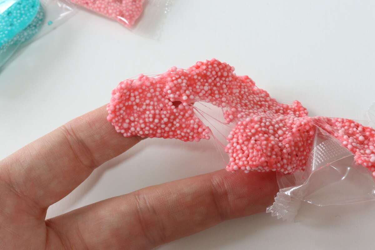 DIYぬりえジェル（カカオフレンズ、アピーチ）　ジェルの質感