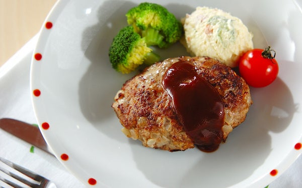 ふっくらジューシーに仕上がる、失敗しないハンバーグ