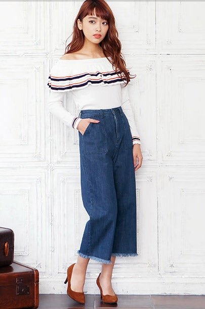 裾カットオフフリンジ☆ハイウエストワイドデニムパンツ「神戸レタス」2290円（税込）／画像提供：神戸レタス