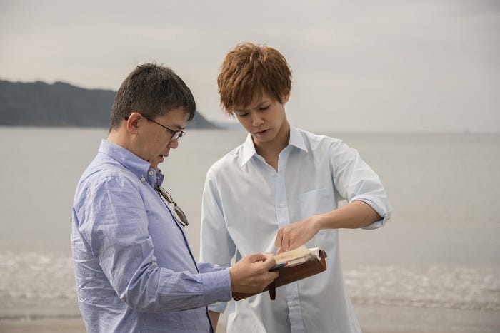 河合勇人監督、片寄涼太(C)2017「兄こま」製作委員 (C)夜神里奈/小学館