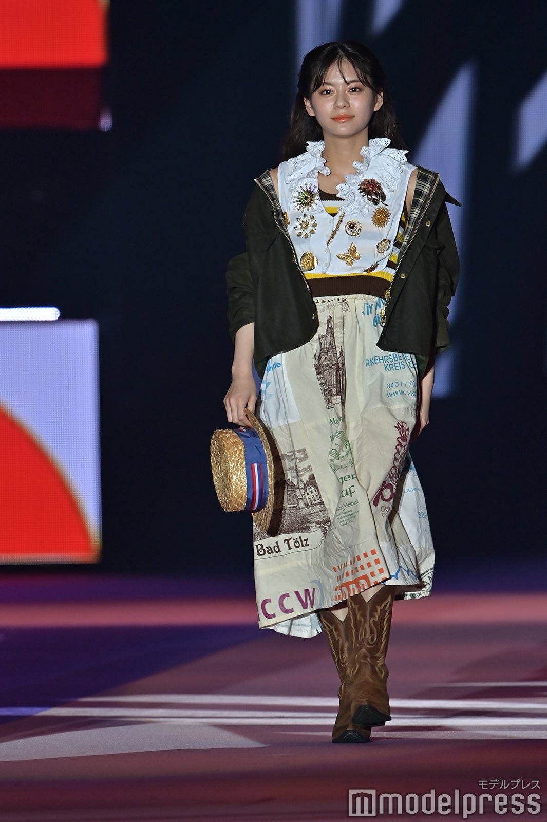 （C）モデルプレス