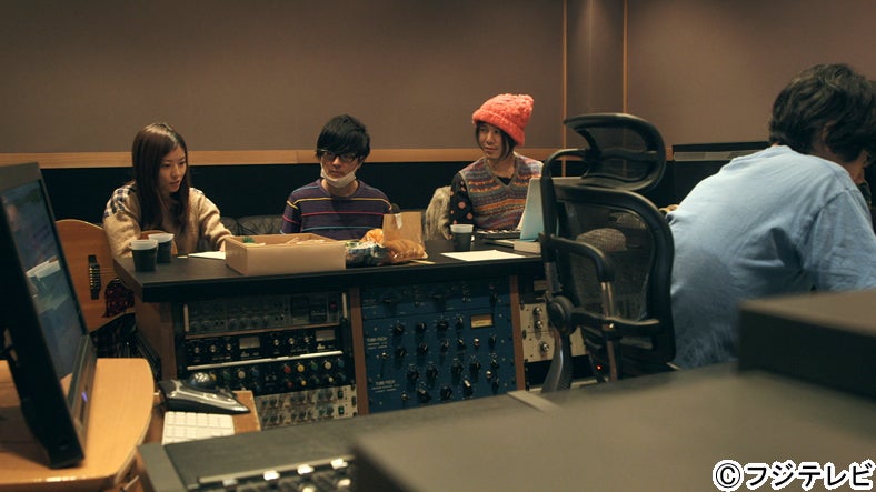 住岡梨奈（左）／「テラスハウス」1月20日放送回より