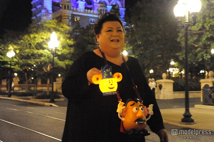 マツコ デラックス 初ミッキーに興奮 ディズニーシー満喫 モデルプレス マツコ デラックス 初ミッキーに興奮 ディズニーシー満喫 モデルプレス