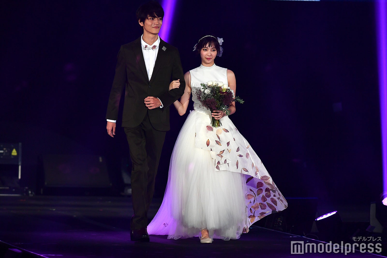 山本涼介、新川優愛（C）モデルプレス