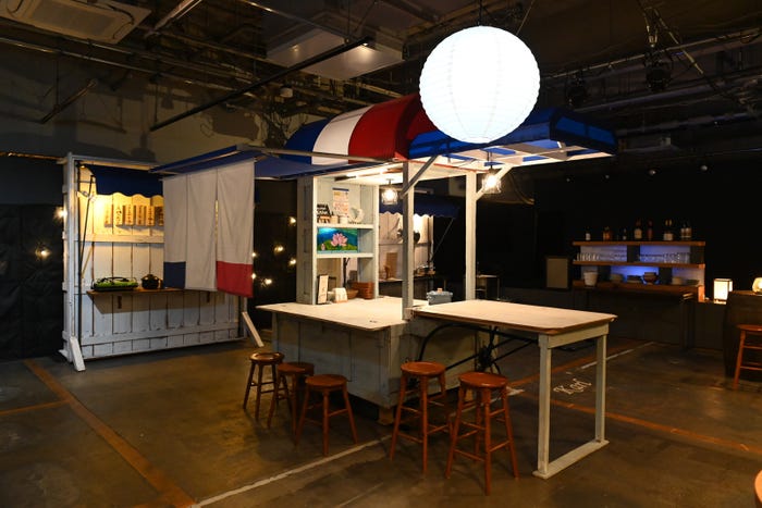 地下にオープンさせた屋台(C)東海テレビ