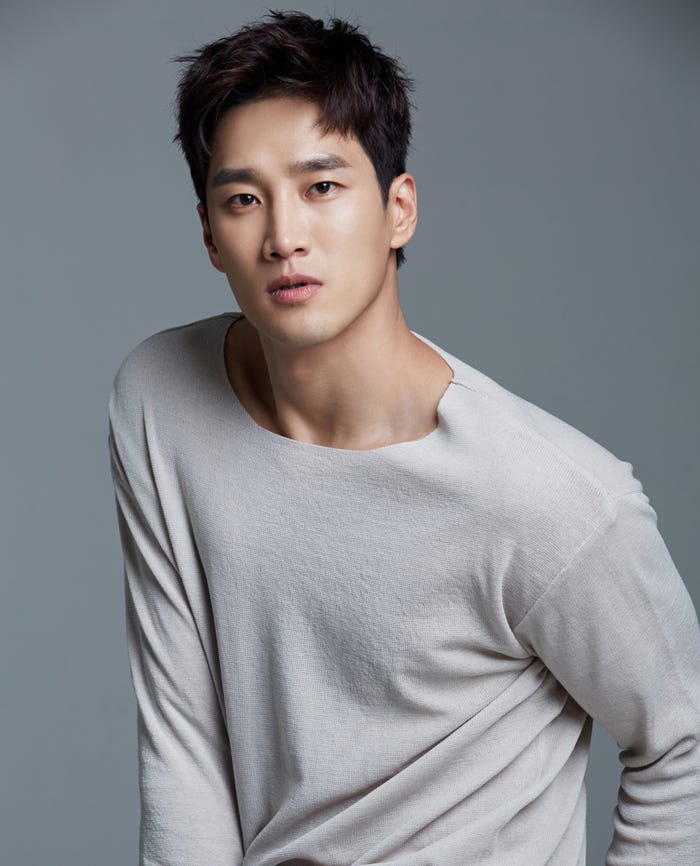 梨泰院クラス 圧倒的悪役 チャン グンウォン役のアン ボヒョン ボクサーから俳優転身でブレイク 共演したい日本俳優を明かす インタビュー モデルプレス 梨泰院クラス 圧倒的悪役 チャン グンウォン役のアン ボヒョン ボクサーから俳優転身でブレイク 共演したい日本俳優を明かす インタビュー モデルプレス