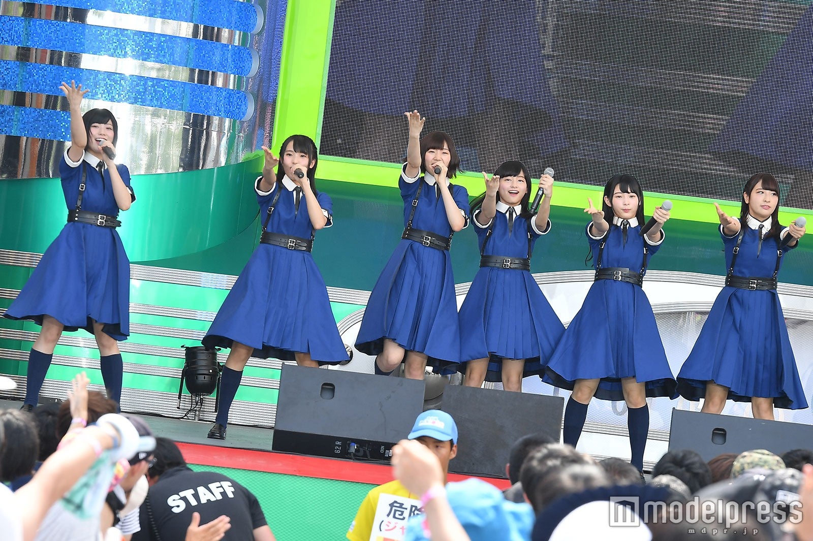 東村芽依、高瀬愛奈、佐々木美玲、影山優佳、柿崎芽実、井口眞緒（C）モデルプレス