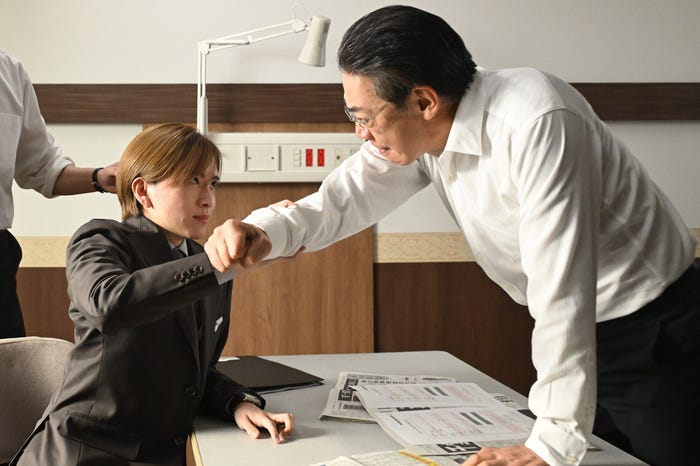 板垣李光人、生瀬勝久(C)カンテレ