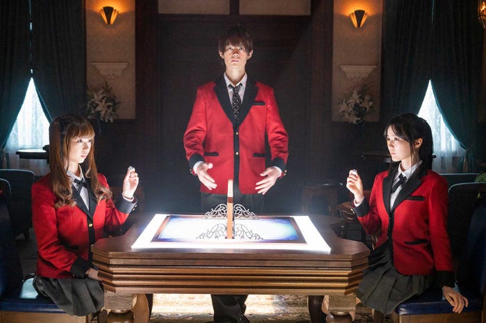 (左から)森川葵、佐野勇斗、生田絵梨花/「賭ケグルイ双」最終話より (C)河本ほむら・尚村透・斎木桂/SQUARE ENIX(C)2021 ドラマ「賭ケグルイ双」製作委員会