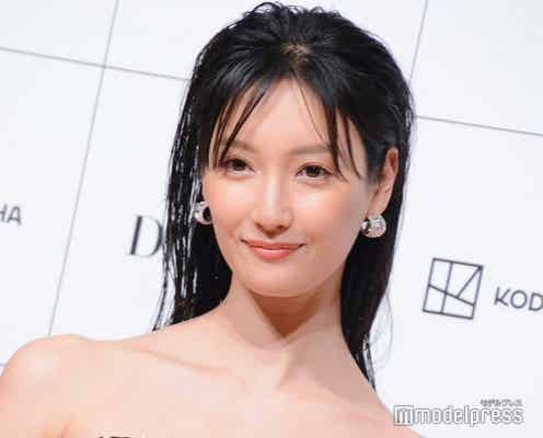 菜々緒が語る“菜々緒ポーズ”誕生秘話「ピンチがチャンスに」<DIVINE>