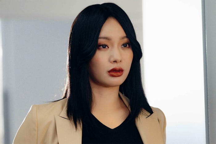 仲万美(C)「彩香ちゃんは弘子先輩に恋してる」製作委員会・MBS/第6話より