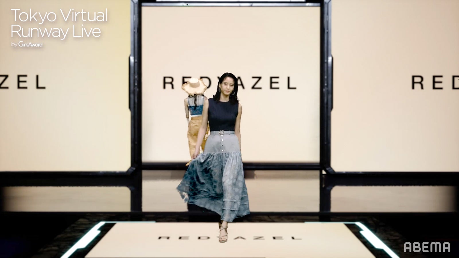 山崎紘菜（C）Tokyo Virtual Runway Live by GirlsAward （C）AbemaTV, Inc.