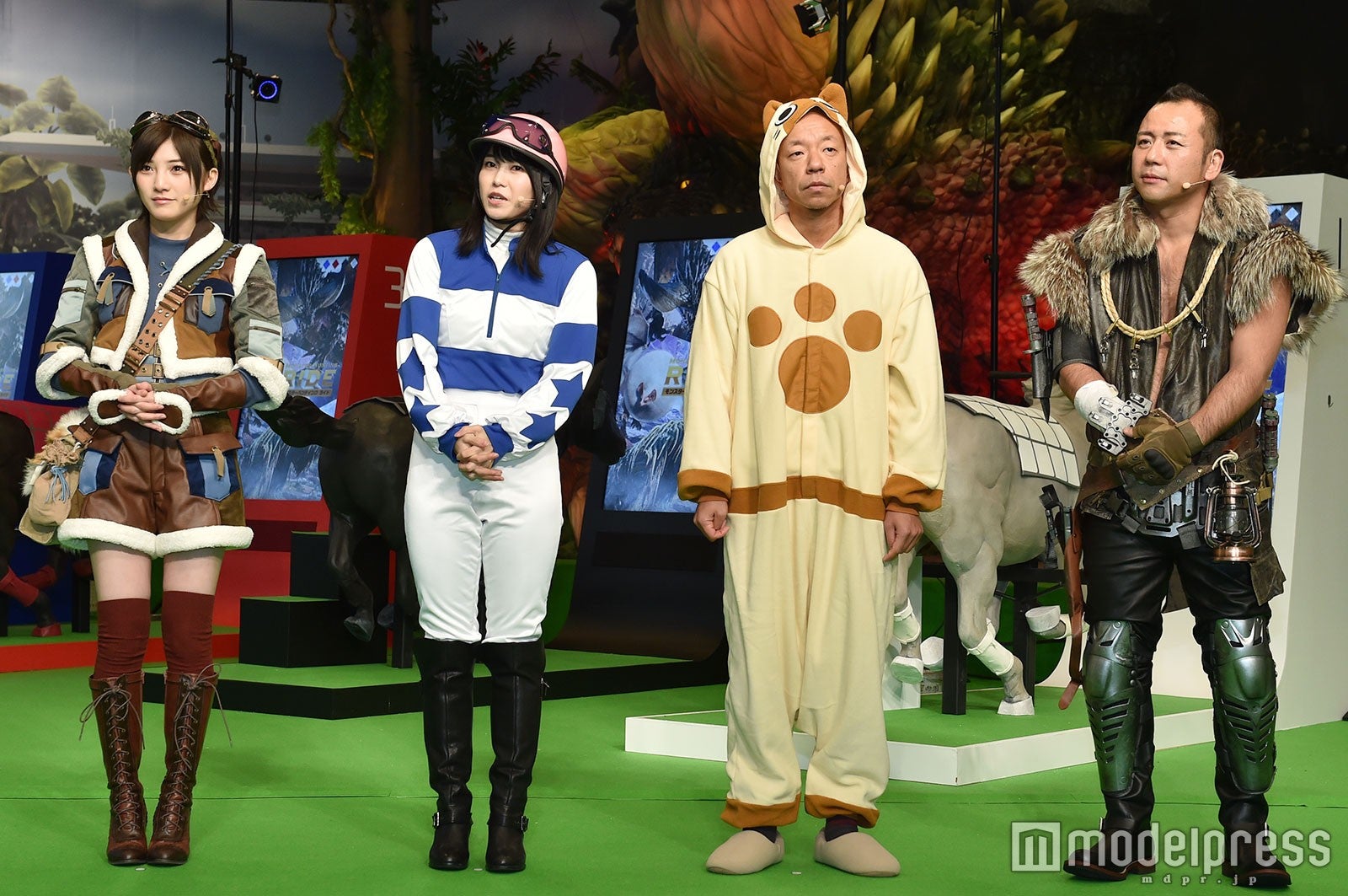 岡田奈々、横山由依、小峠英二、西村瑞樹 （C）モデルプレス