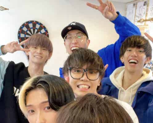 YouTube活動休止中のはじめしゃちょー、ヒカル・スカイピースらとの6ショット公開「豪華なメンバー」「コラボ動画に期待」の声