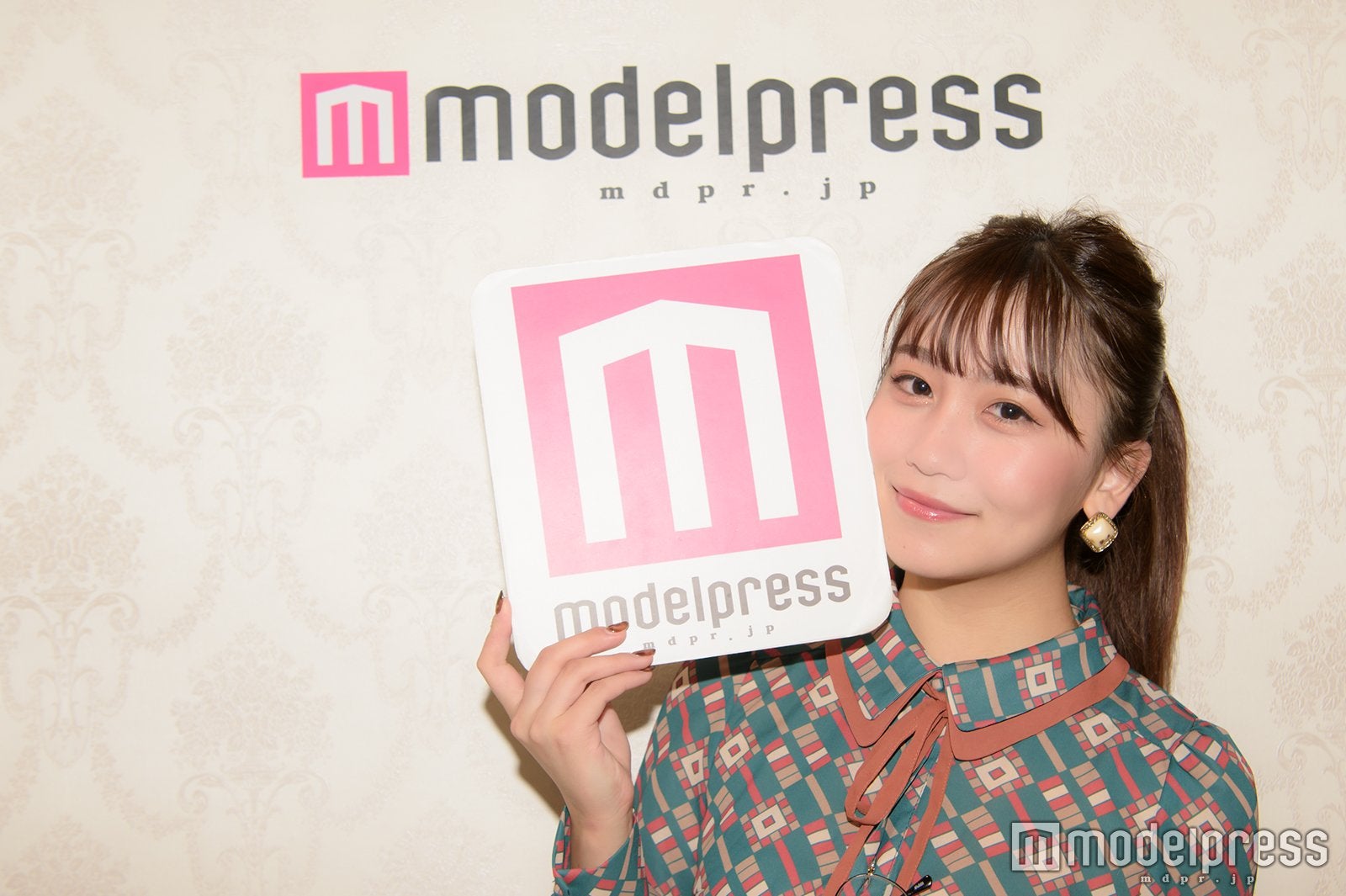 小嶋真子／「モデルプレス」フォトスペースにて（C）モデルプレス