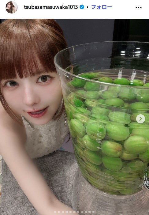 益若つばさ公式Instagramより