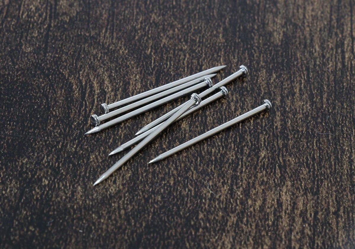 壁面にしっかり固定ピンフック（クロスタイプ、ダブル、ホワイト）　ピン