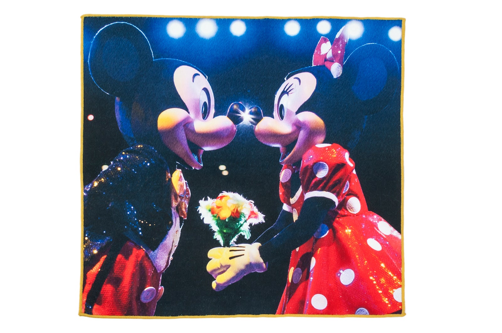 ウォッシュタオル1,400 円／9月13日より販売（C）Disney