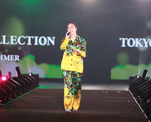 AI、笑顔はじける圧巻ステージ シークレットゲスト・Awichと美声響かせ観客魅了<TGC 2022 S/S>