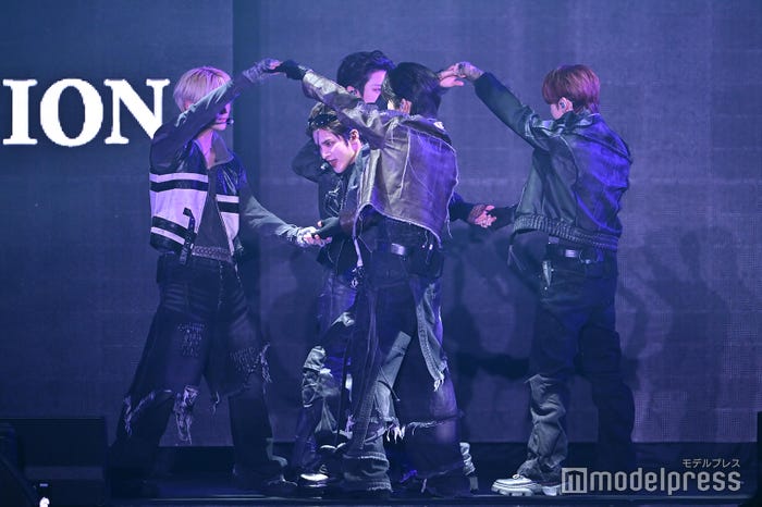 NOWZ(C)モデルプレス