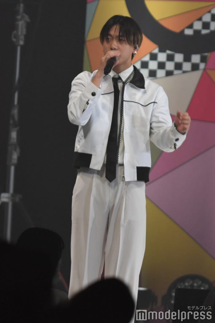 岡尾真虎(C)モデルプレス