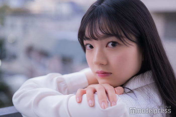 鹿毛茉弥さん(C)モデルプレス