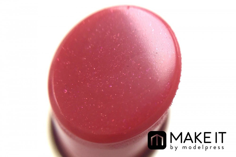 レッドパール入りのルビーレッド (C)メイクイット
