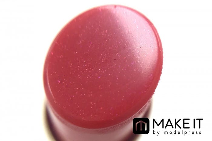レッドパール入りのルビーレッド (C)メイクイット