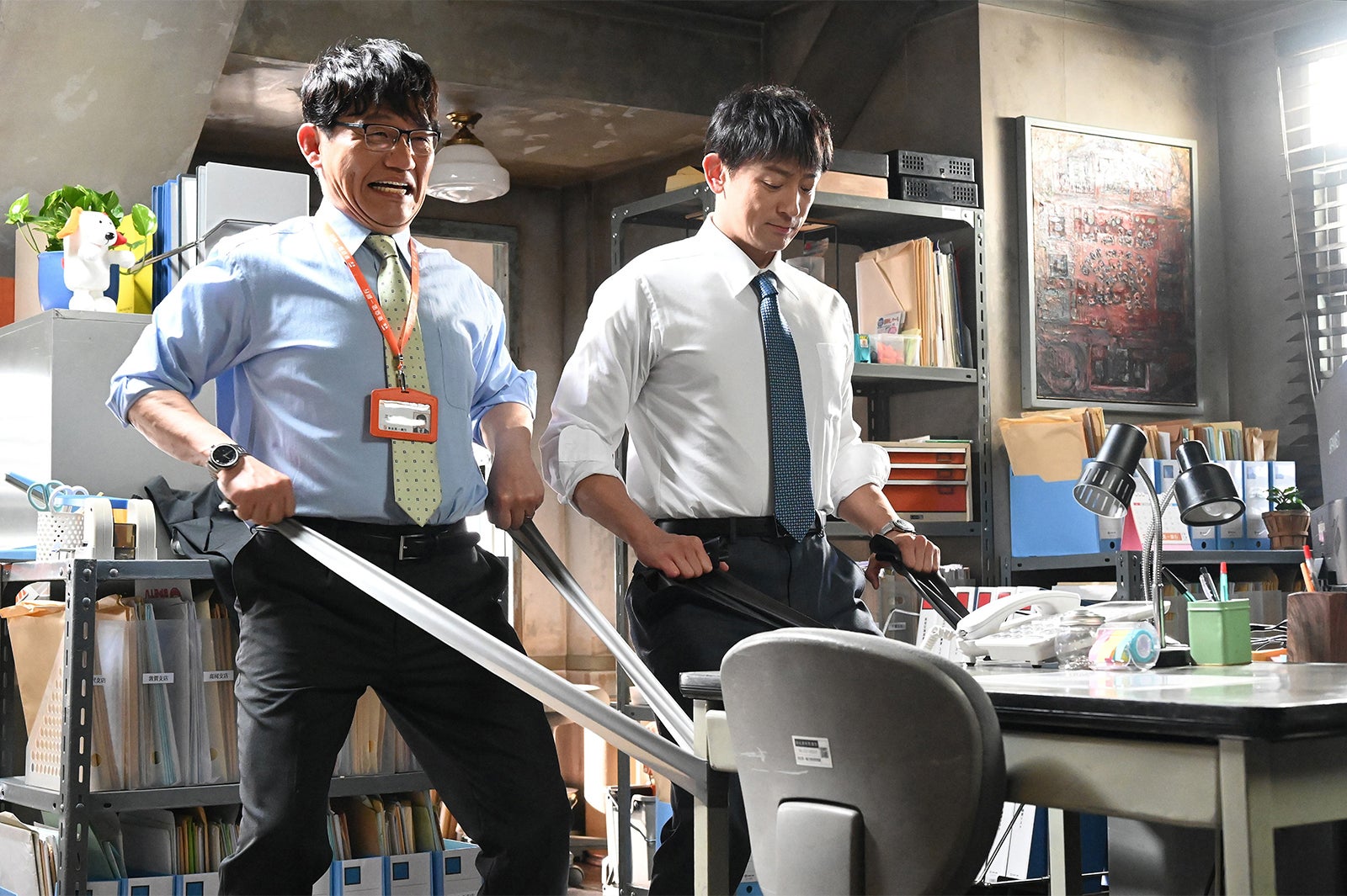 飯尾和樹、山本耕史「花咲舞が黙ってない」第8話より（C）日本テレビ