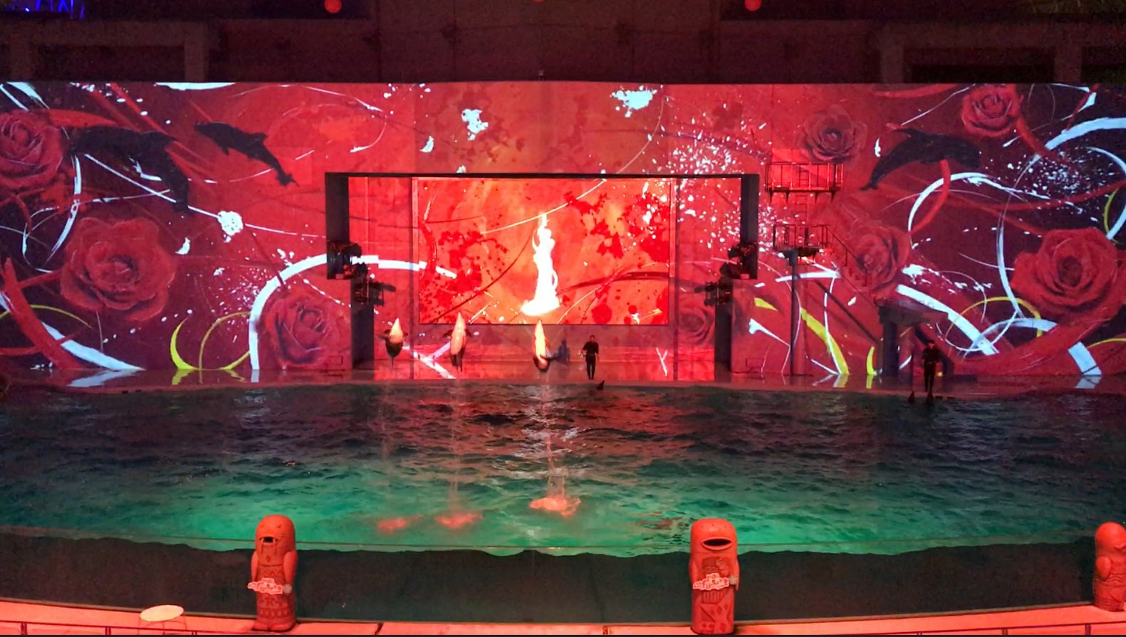 赤の世界／画像提供：横浜八景島