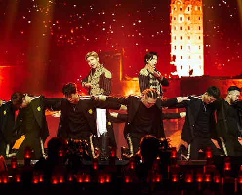 東方神起、初オンラインライブ開催で圧巻パフォーマンス&日本のファンにサプライズ 世界中で話題に