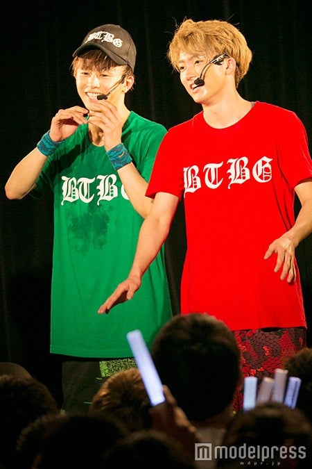 タクヤ、ユーキ（画像提供：スターダスト音楽出版）