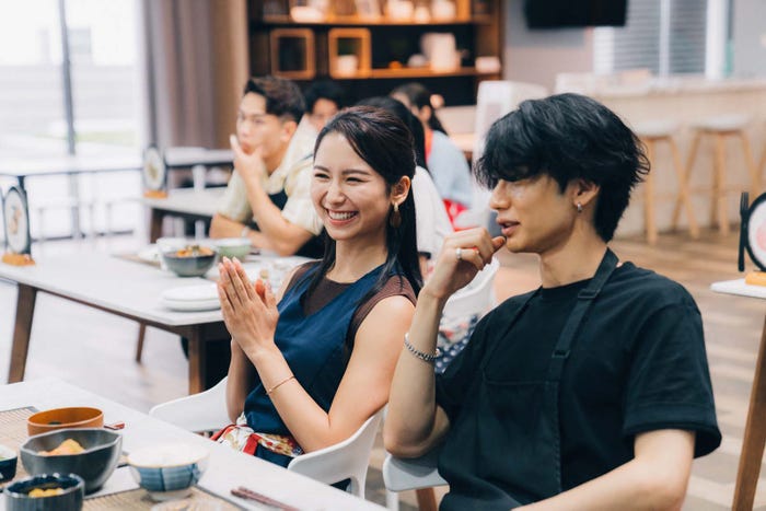 ヴァッツ美良、東夏輝「LOVE CATCHER Japan」第3話より(C)CJ ENM CO., LTD. All Rights Reserved(C)AbemaTV,Inc.
