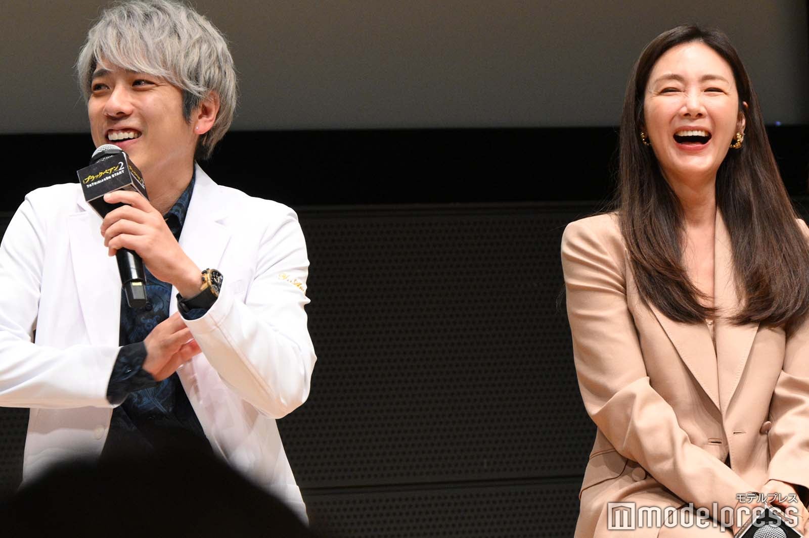 チェ・ジウ、二宮和也（C）モデルプレス