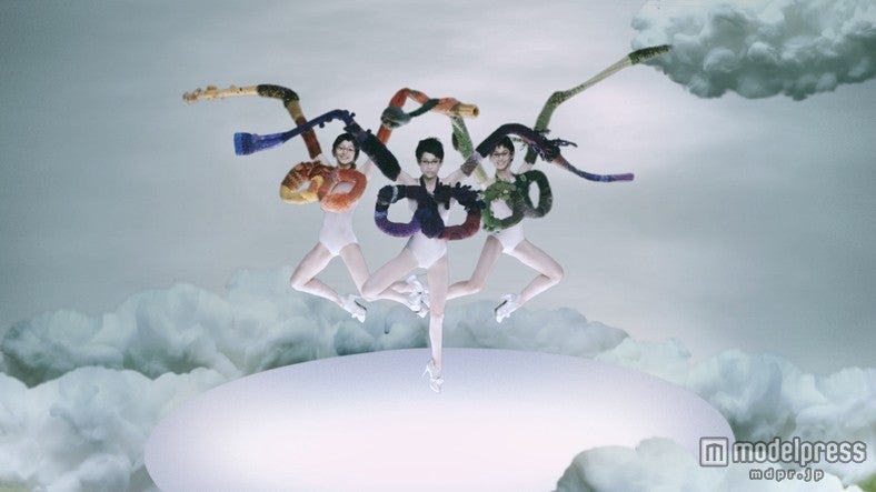 水原希子／「Zoff（ゾフ）」新CM「くにゅくにゅ篇」より