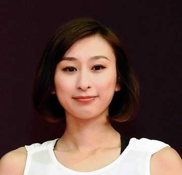 「小麦色の女神様♥」「マーメイド見っけ！」浅田舞 沖縄シュノーケリング「五感いっぱいに」夏味わう、ビーサンでゴルフも