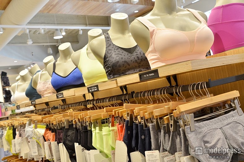 現在はランニング用品などスポーツ用品全般を取りそろえている／画像提供：LULULEMON