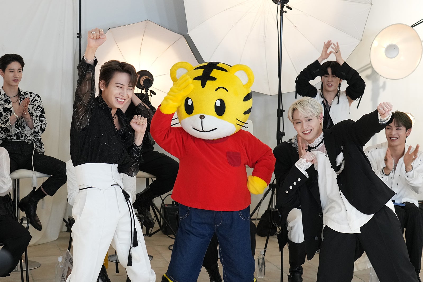 「JO1 7TH SINGLE『TROPICAL NIGHT』」の様子（C）LAPONE Entertainment