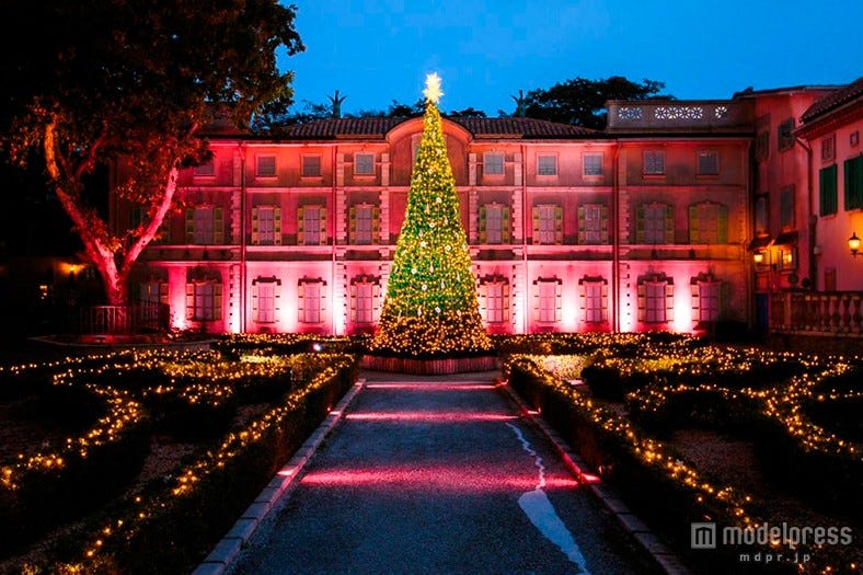 物語の世界に迷い込む、「星の王子さま」の幻想的なプロジェクションマッピング