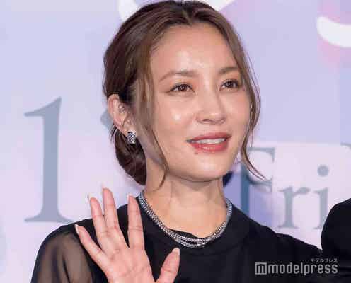瀬戸朝香、ビーチで美背中披露「縦線すごい」絶賛の声