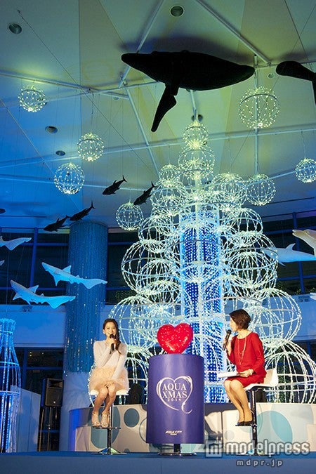 河北麻友子（左）