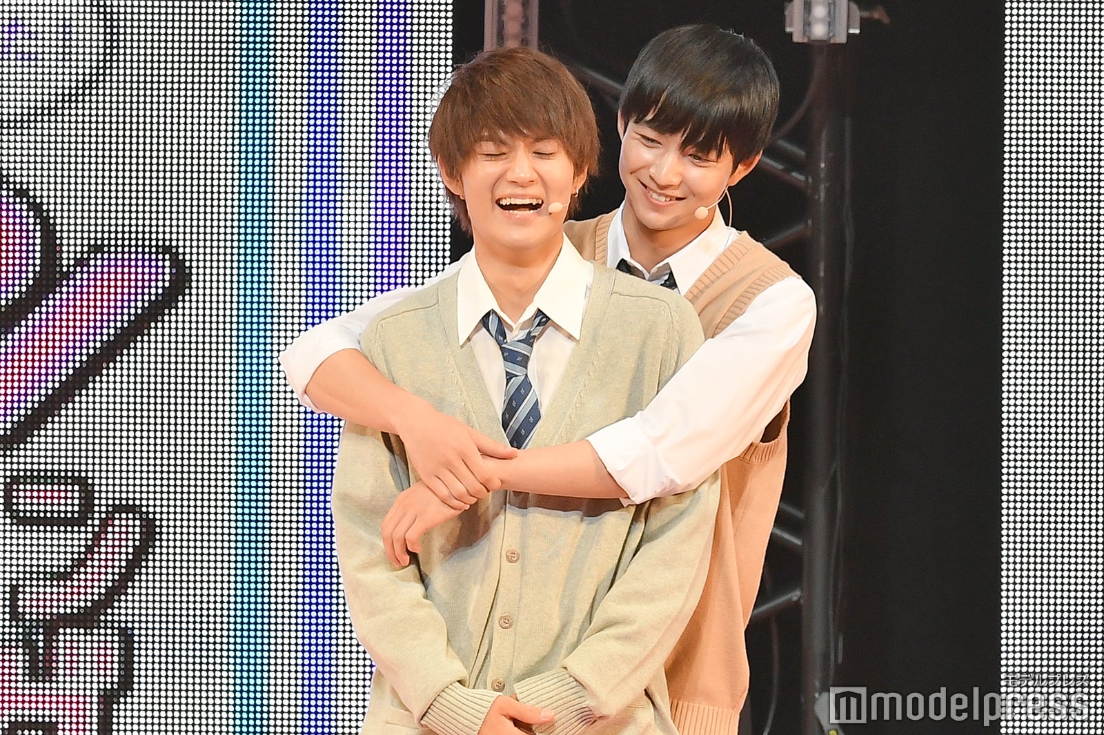 佐野勇斗、鈴木仁（C）モデルプレス