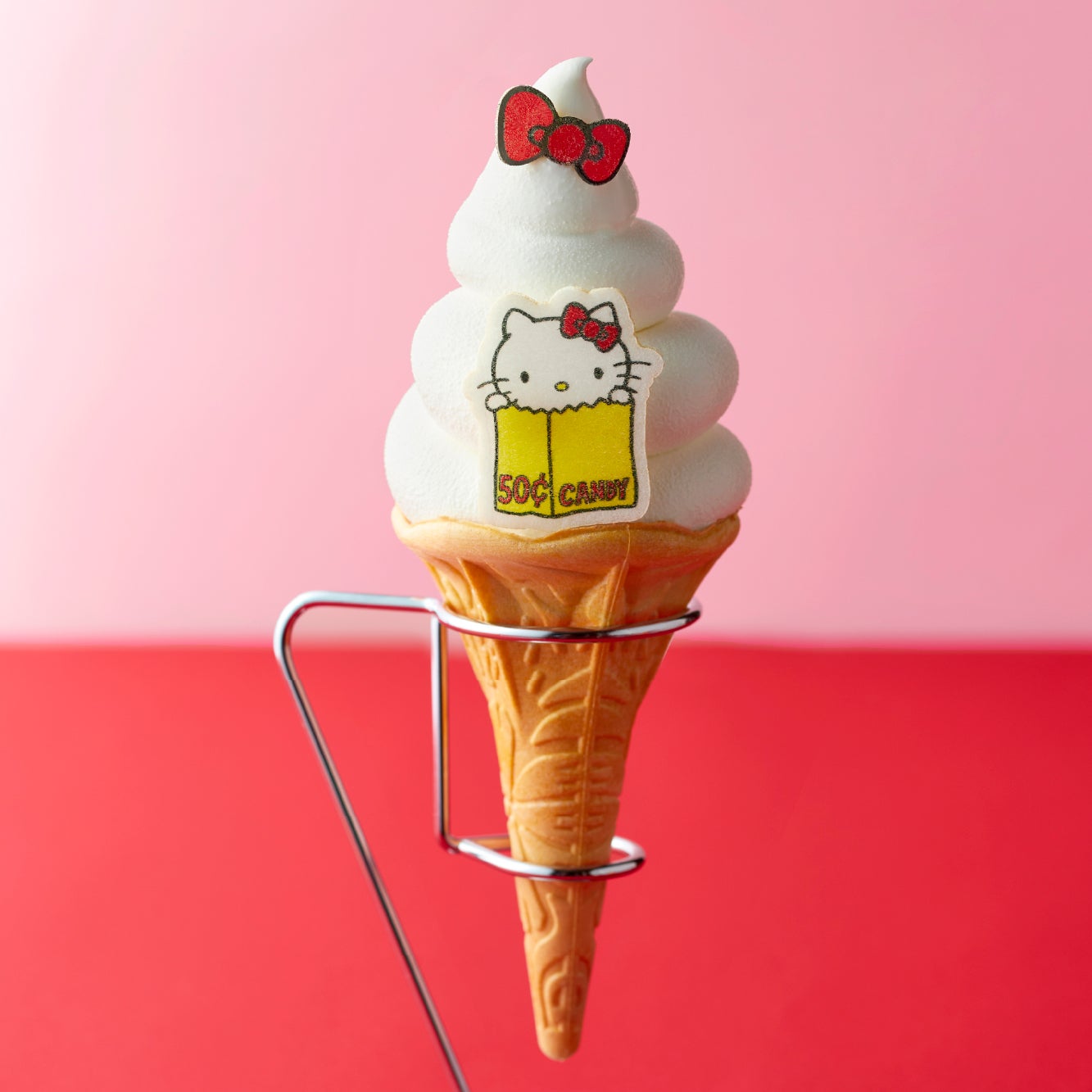 ハローキティ リボンソフト　扇子1本付き　￥1,000（C）2025 SANRIO CO., LTD. APPROVAL NO. L660648