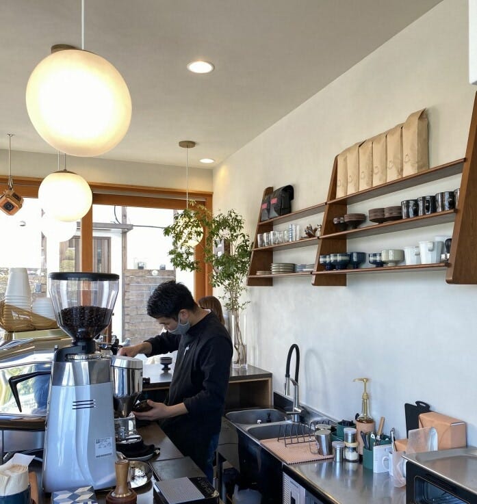 「非日常を味わえるよう、日常のものが目に入らないように」とこだわって作られた店内