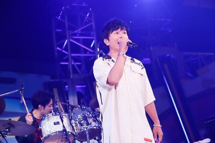 岡野昭仁(C)山川哲矢