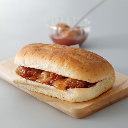 あらびきミートボール フォカッチャ¥540／画像提供：スターバックス コーヒー ジャパン