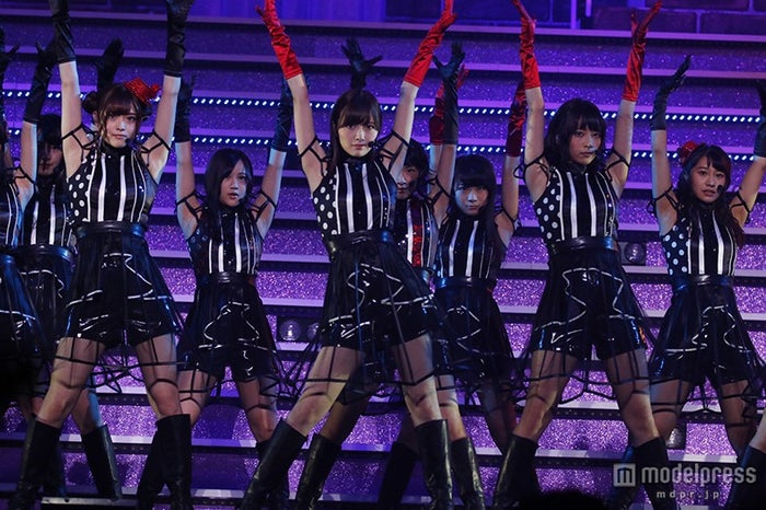 白石麻衣 西野七瀬ら 乃木坂46サンタ が可愛い サプライズ発表は 朗報 悲報 セットリスト モデルプレス 白石麻衣 西野七瀬ら 乃木坂46サンタ が可愛い サプライズ発表は 朗報 悲報 セットリスト モデルプレス